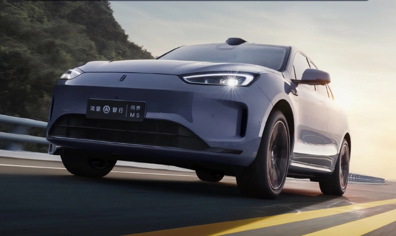 余承东豪言：鸿蒙智驾非首即一，信心十足放话先来！