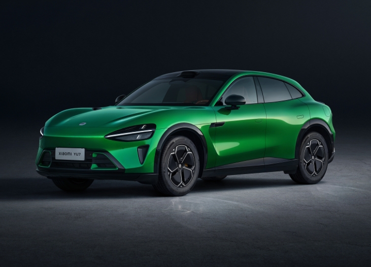 雷军宣布：小米新款手机YU7预计在六月底发布