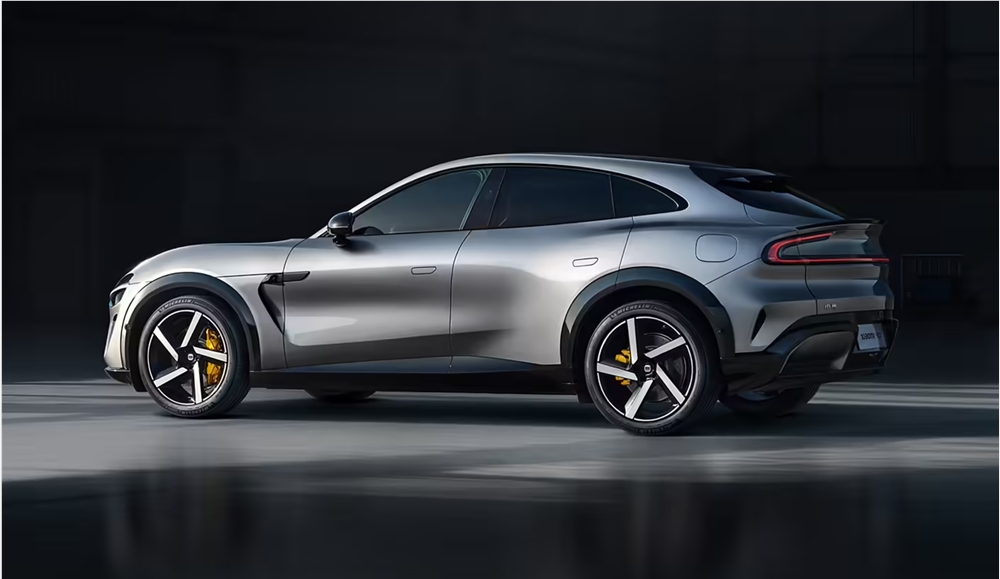 雷军承诺加紧生产以尽早交付产品