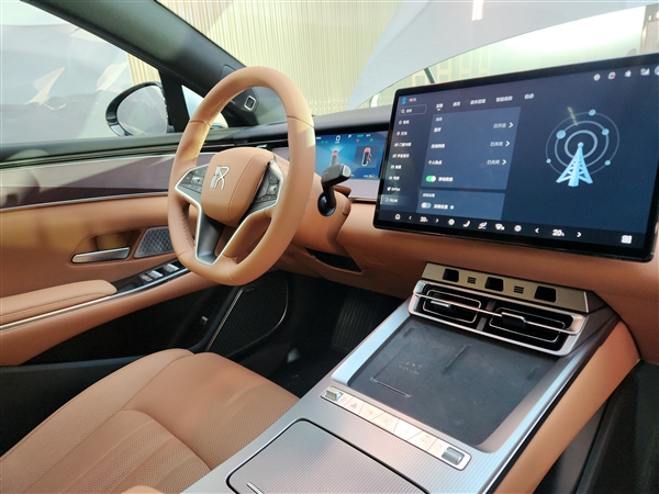 超千匹马力零百2.7秒！比亚迪汉L上市：20.98万起